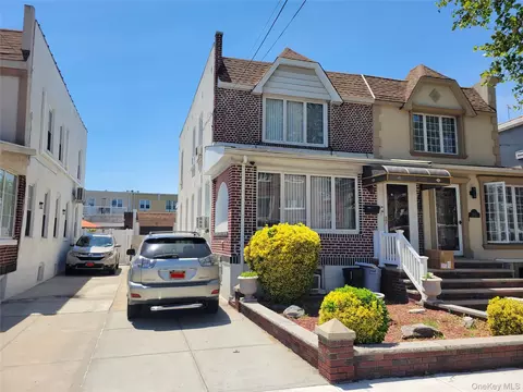 59-30 71st St, New York, NY 11378