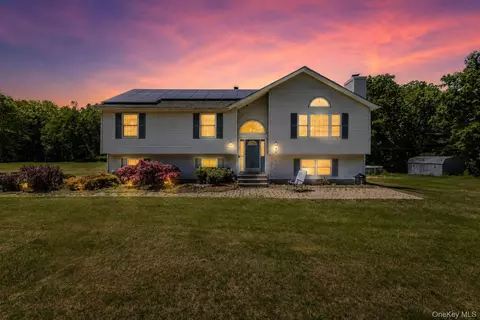 310 Gillespie St, Crawford, NY 12566