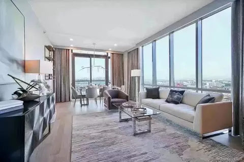 33-66 Farrington #14A, Flushing, NY 11354