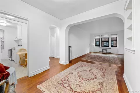 35-16 85th St #3H, New York, NY 11372