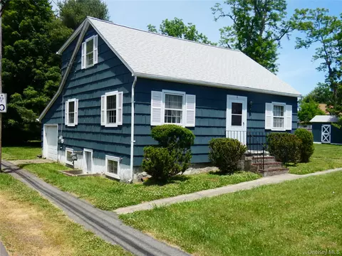 1 Bridge St, Shawangunk, NY 12589