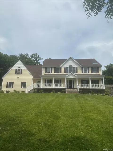 104 Mountain View Rd, Cortlandt, NY 10567