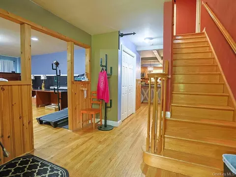 Entry Way - 44 Paglia Dr, Wallkill, NY 10932 photo 1 of 2