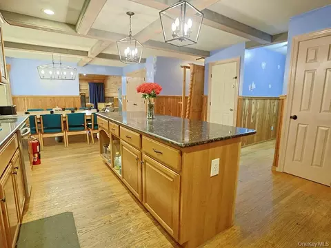 Kitchen - 44 Paglia Dr, Wallkill, NY 10932 photo 3 of 4
