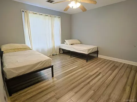 Bedroom - 44 Paglia Dr, Wallkill, NY 10932 photo 3 of 4