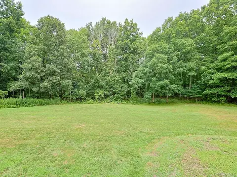 Exterior - 44 Paglia Dr, Wallkill, NY 10932 photo 5 of 7