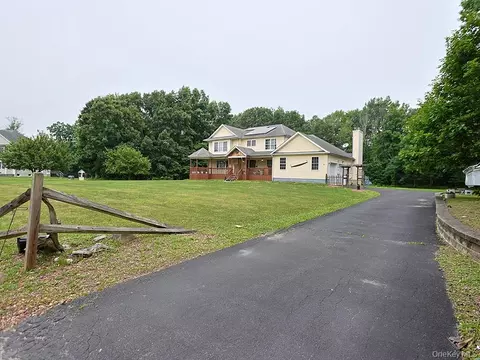 Other - 44 Paglia Dr, Wallkill, NY 10932 photo 2 of 11