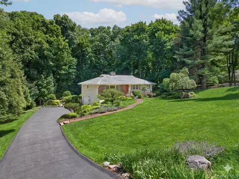 9 East Pl, Ramapo, NY 10901