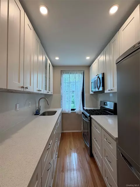 70-47 A Park Dr E, New York, NY 11367