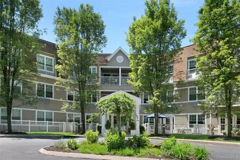 314 Sutton Dr #314, Mount Kisco, NY 10549