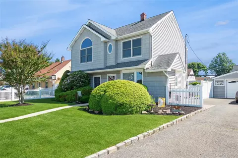 49 Harness Ln, Levittown, NY 11756