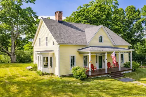 633 Ridgebury Rd, Wawayanda, NY 10973