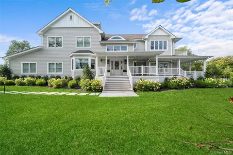 3 True Harbour Way, West Islip, NY 11795