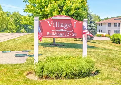 17 Hastings Ct #A, Yorktown, NY 10598