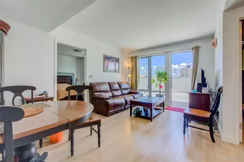 13835 39th Ave #4B, New York, NY 11354