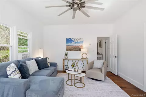 Living - 1550 Main Rd, Riverhead, NY 11901 photo 2 of 2