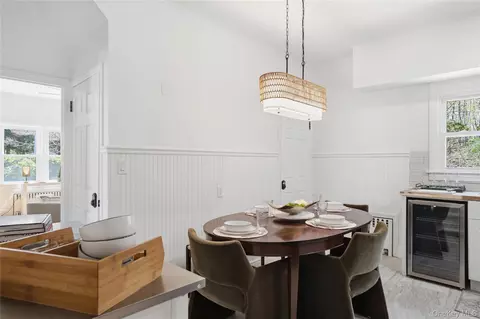Dining - 1550 Main Rd, Riverhead, NY 11901 photo 3 of 3