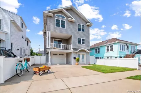 545 E Fulton St, Long Beach, NY 11561