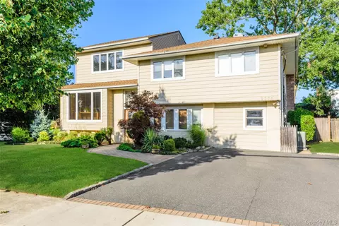 3375 Fairway Rd, Oceanside, NY 11572