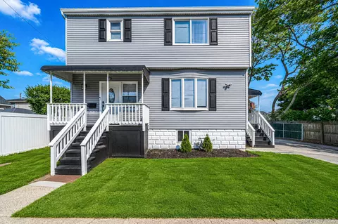 75 2nd Ave, East Rockaway, NY 11518
