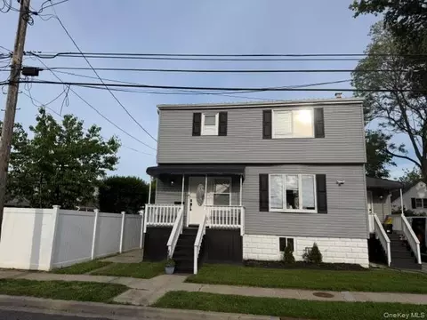 75 2nd Ave, East Rockaway, NY 11518