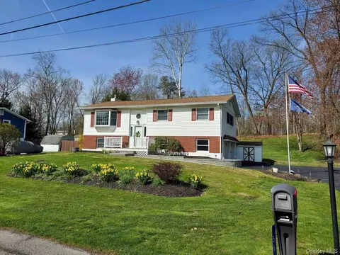 56 Robert Ln, Wappinger, NY 12590