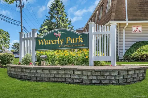 206 Storm Dr, Holtsville, NY 11742