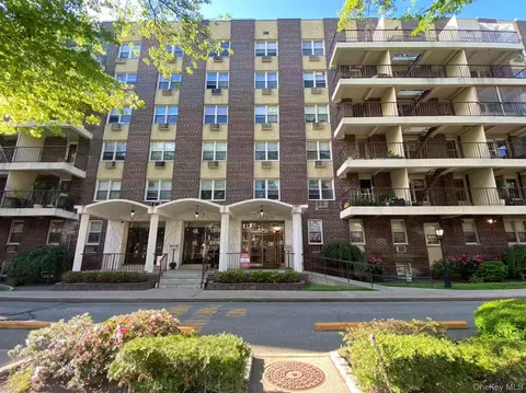 14055 34th Ave #3E, New York, NY 11354
