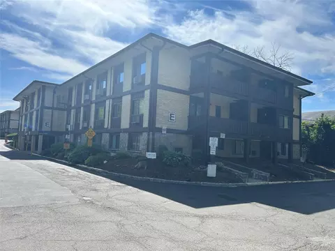 254 N Main St #E-4, Ramapo, NY 10977