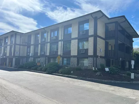 254 N Main St #E-4, Ramapo, NY 10977 photo 2