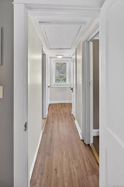 Entry Way - 7 Walnut St, Poughkeepsie, NY 12601 photo 4 of 4