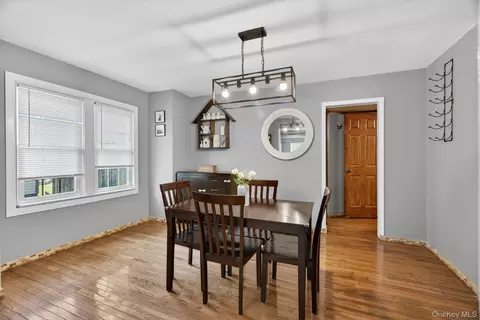 Dining - 7 Walnut St, Poughkeepsie, NY 12601 photo 1 of 1
