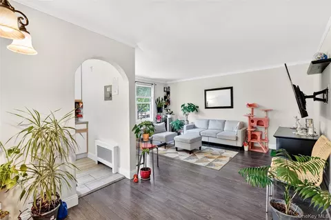 13 Winchester Ave #2A, Yonkers, NY 10710