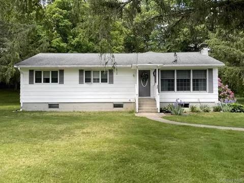 200 Stillwater Bridge Rd, Schaghticoke, NY 12154
