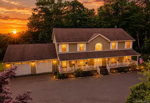 181 Penaluna Rd, Monroe, NY 10950