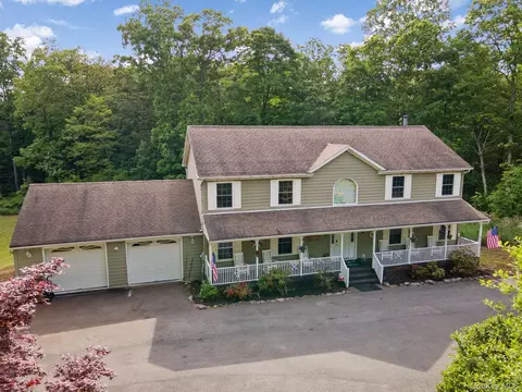 181 Penaluna Rd, Monroe, NY 10950