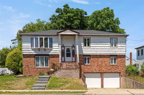 23 3rd Ave, Farmingdale, NY 11735