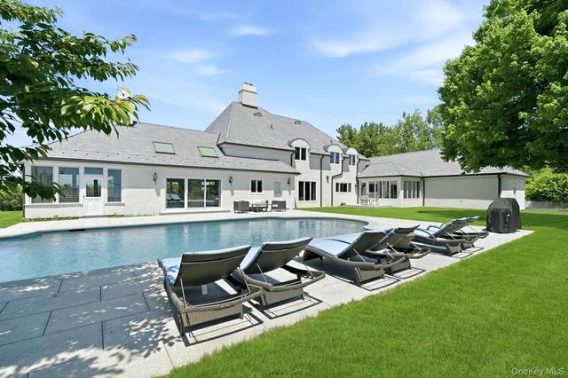 20 Meeting House Rd, Mount Kisco, NY 10549