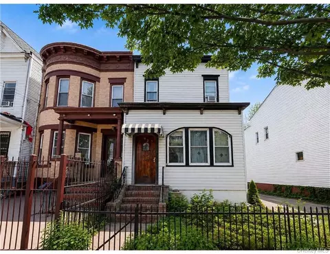 93 Linwood St, Brooklyn, NY 11208