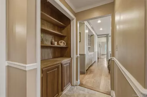 Entry Way - 79 Millbrook Rd, Wallkill, NY 12589 photo 3 of 5