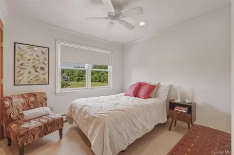 Bedroom - 79 Millbrook Rd, Wallkill, NY 12589 photo 3 of 3
