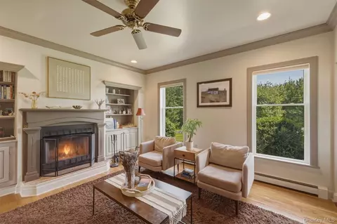 Living - 79 Millbrook Rd, Wallkill, NY 12589 photo 3 of 7