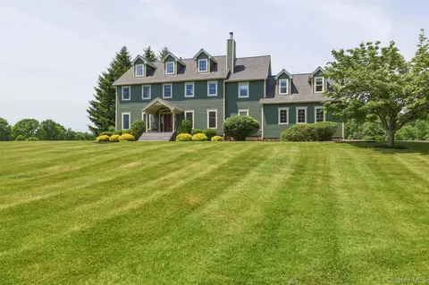 79 Millbrook Rd, Wallkill, NY 12589