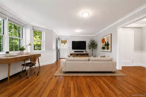 9 Sentry Pl #TR, Greenburgh, NY 10583