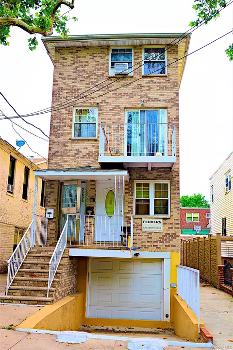 2235 Cincinnatus Ave, New York, NY 10473