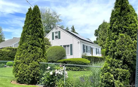 11 Brook Rd, Port Chester, NY 10573