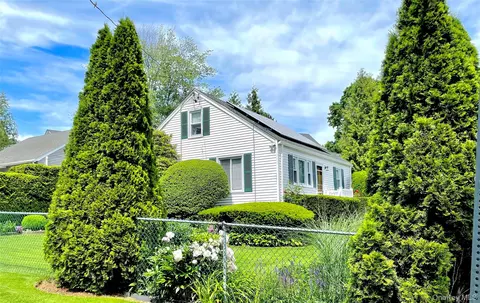 11 Brook Rd, Port Chester, NY 10573