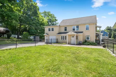 Exterior - 85 Bleloch Ave, Peekskill, NY 10566 photo 3 of 4