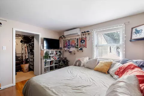 Bedroom - 85 Bleloch Ave, Peekskill, NY 10566 photo 1 of 5