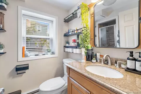 Bath - 85 Bleloch Ave, Peekskill, NY 10566 photo 1 of 2